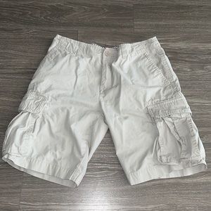 Tommy Hilfiger Men’s Cargo short size 34